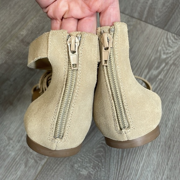 NWOT Sole Society Koa Fringe Leather T-Strap Ankle Strap Flat Sandal Caramel 8.5 - Picture 15 of 15